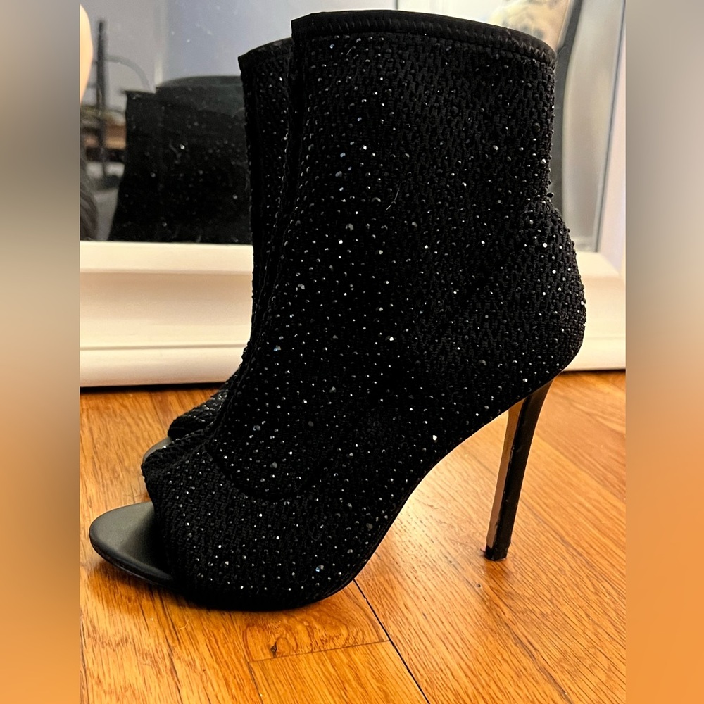 🌹Aldo Peep toe ankle boots